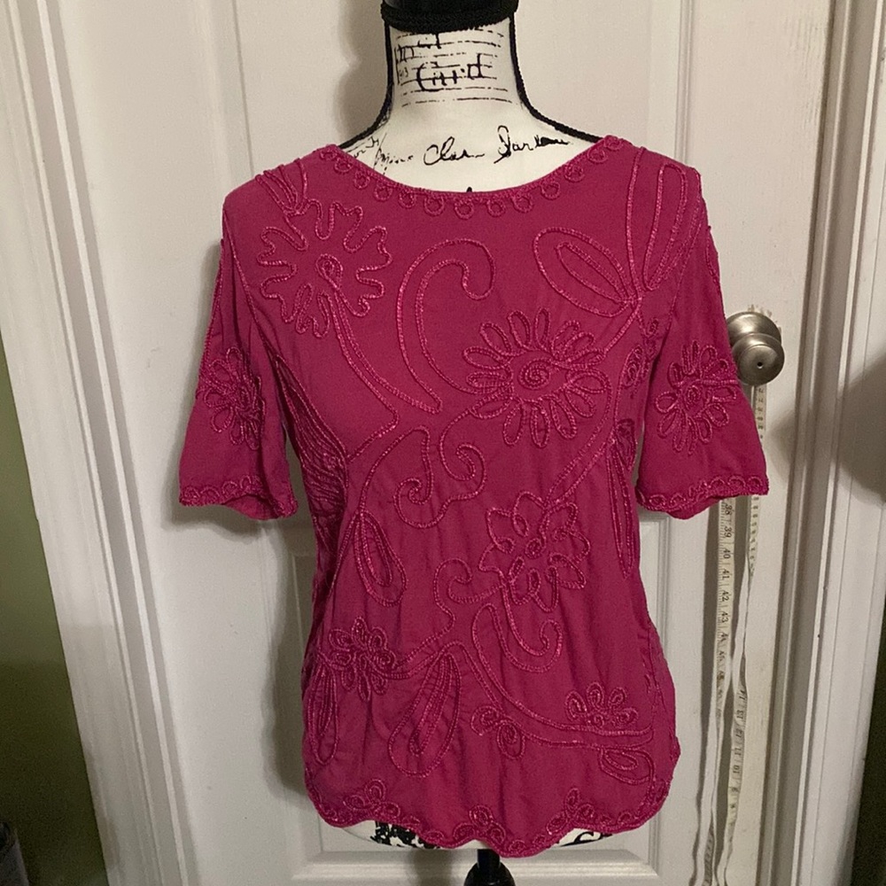 Bogo 50 % off Textured Pink Heavier Short Sleeve